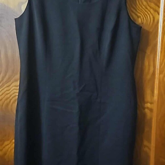 Women's size 14 Tahari - Picture 7 of 7